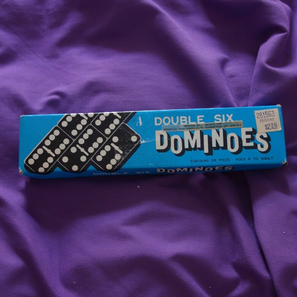 Vintage Double Six Dominoes contains 28 Piece Ages 6 to Adult with instructions